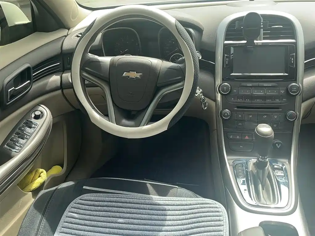 Chevrolet Malibu 2014 2.0L Automatic Comfort фото 15
