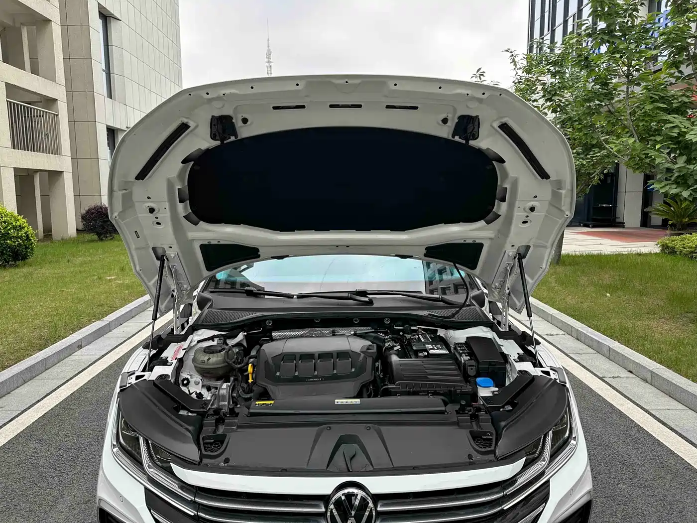Volkswagen FAW-Volkswagen CC 2021 Shooting Brake 330TSI Hunter Edition фото 20