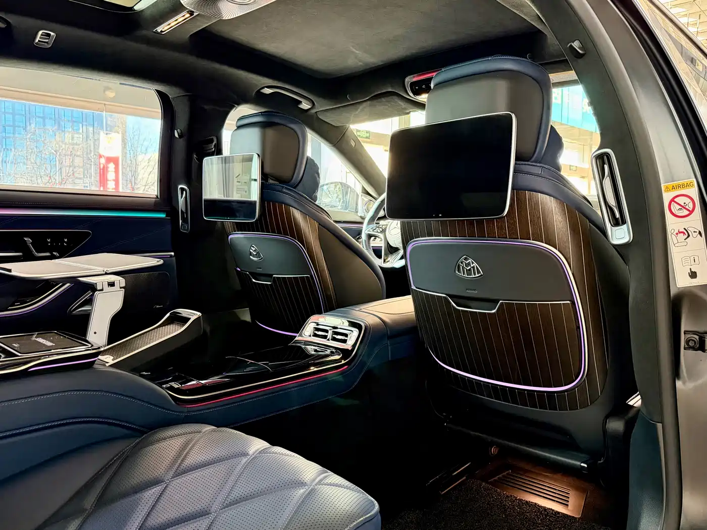 Mercedes-Benz Maybach S-Class 2022 S 680 4MATIC Craftsmanship Limited Launch Edition фото 40