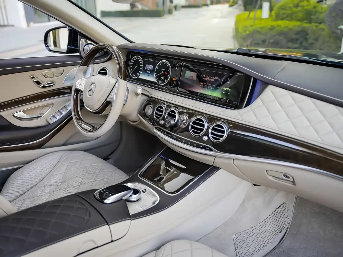 Mercedes-Benz Maybach S-Class 2015 S 600 фото 12