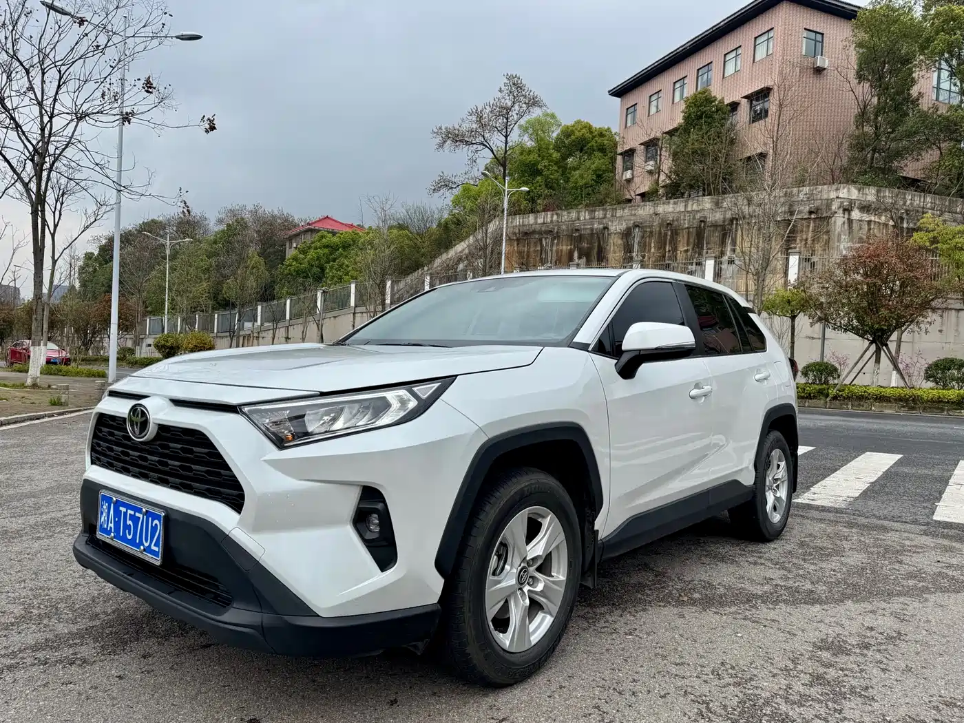 Toyota RAV4 Rongfang 2024 2.0L CVT FWD Urban Edition