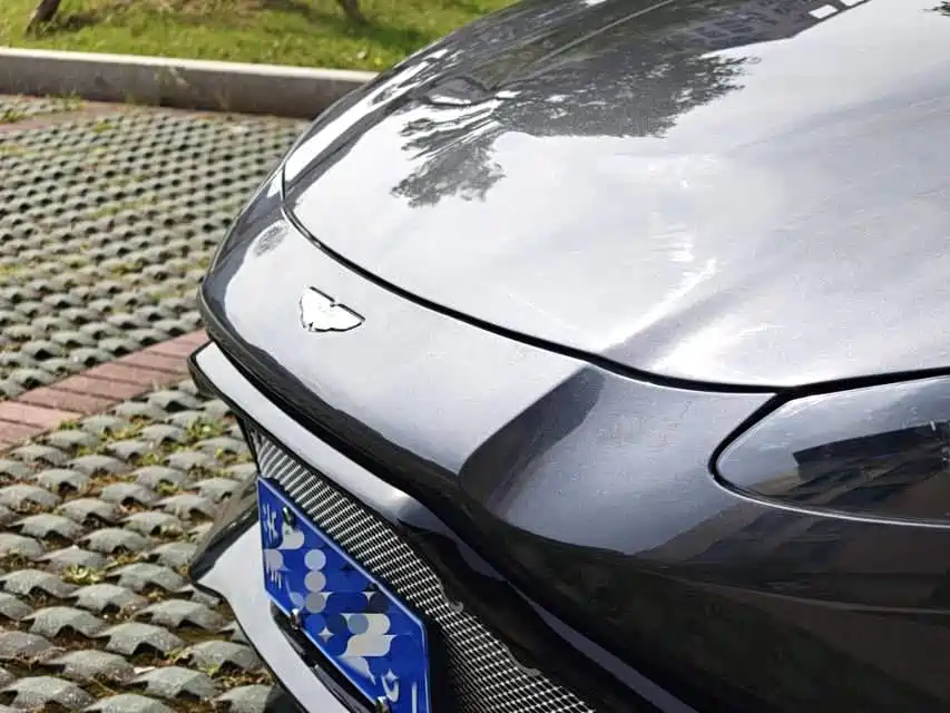 Aston Martin V8 Vantage 2018 4.0T V8 Coupe фото 4