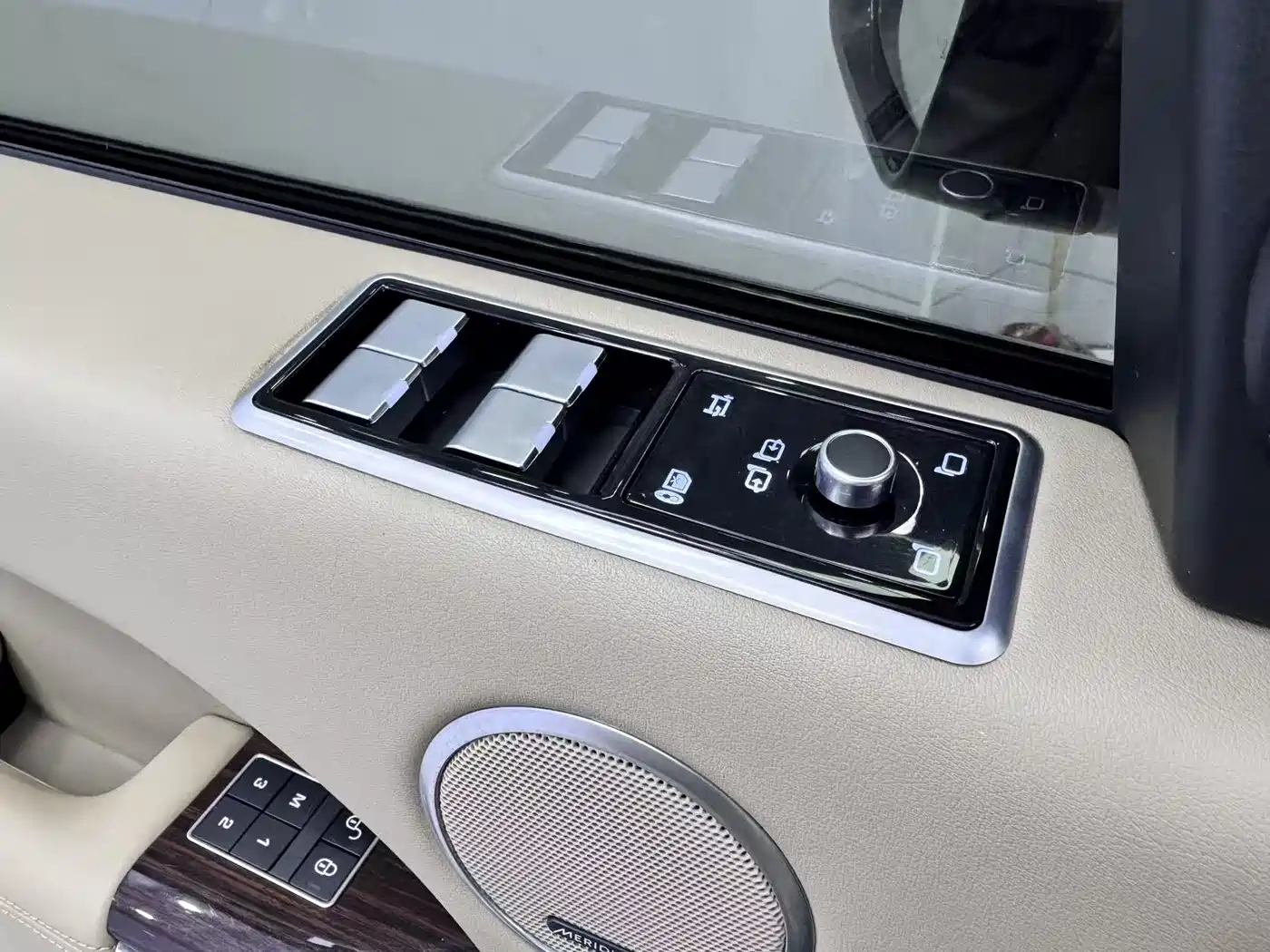 Land Rover Range Rover 2013 NA 5.0 V8 Vogue фото 14