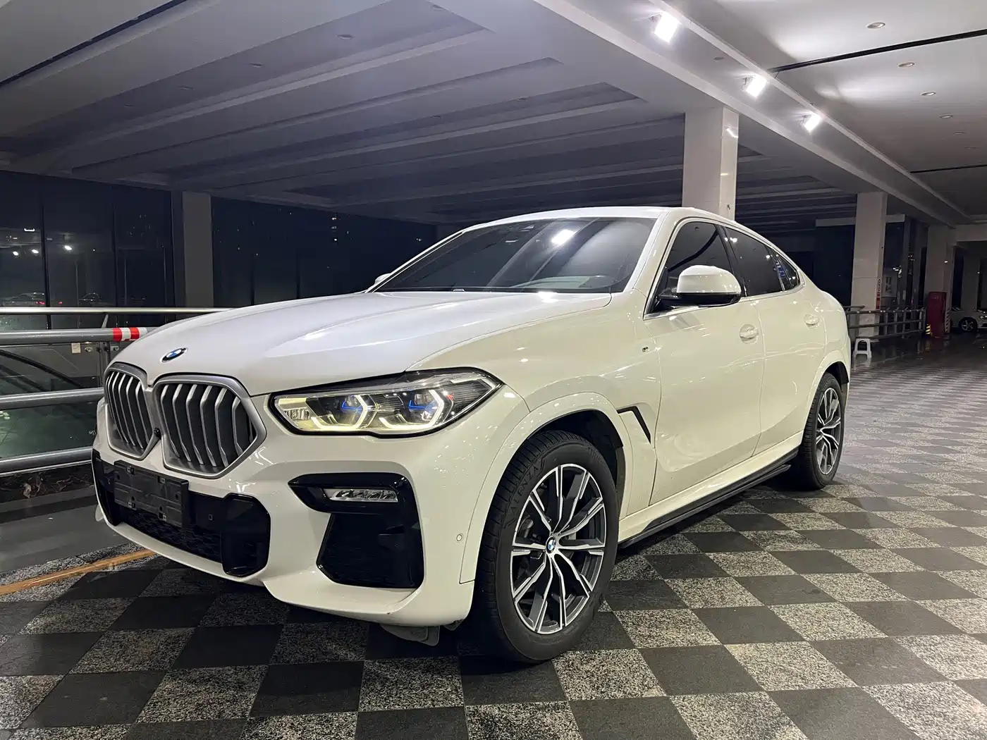 BMW X6, 2020 год