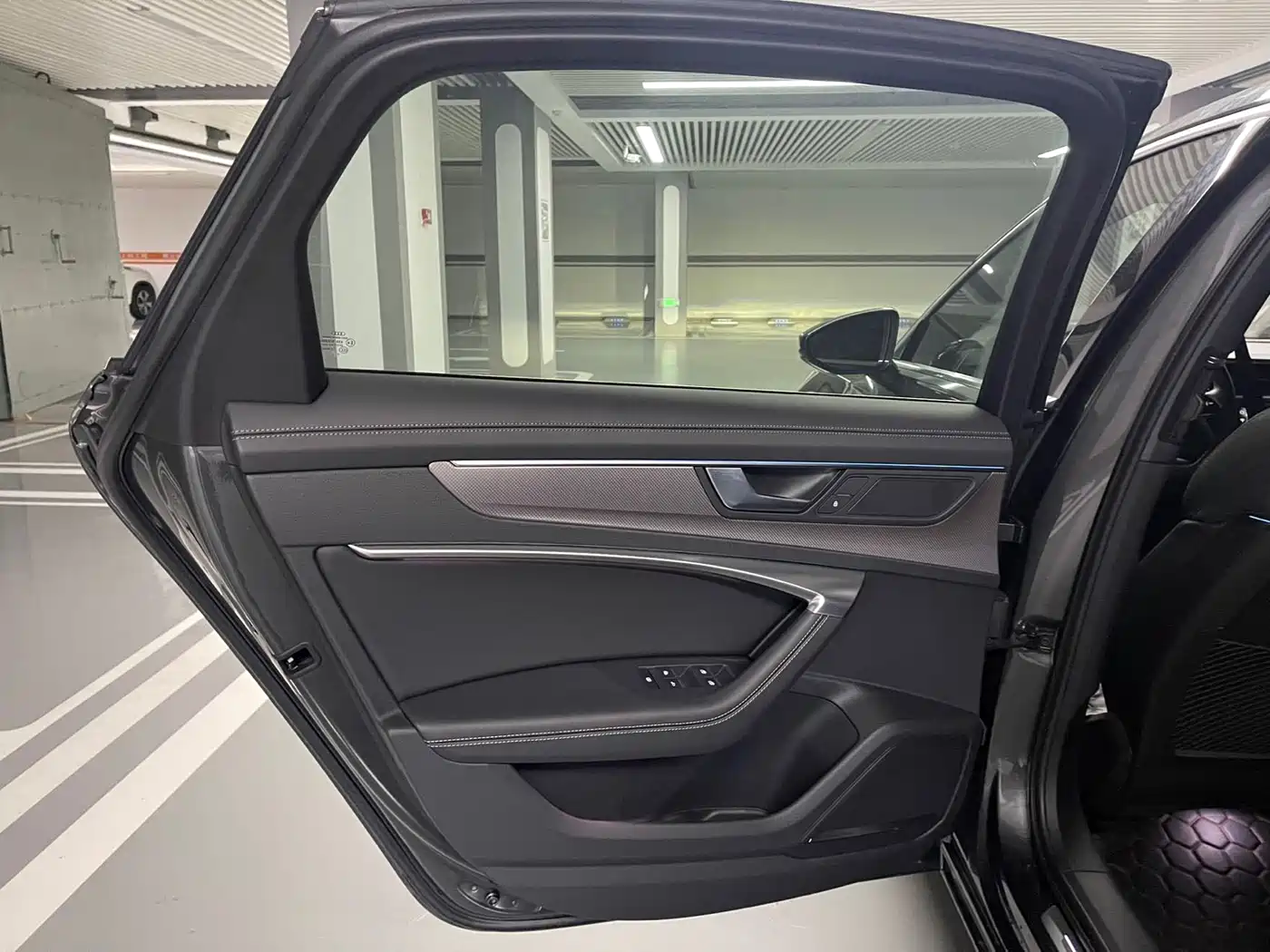 Audi A6L 2022 55 TFSI quattro Premium Elegance фото 14