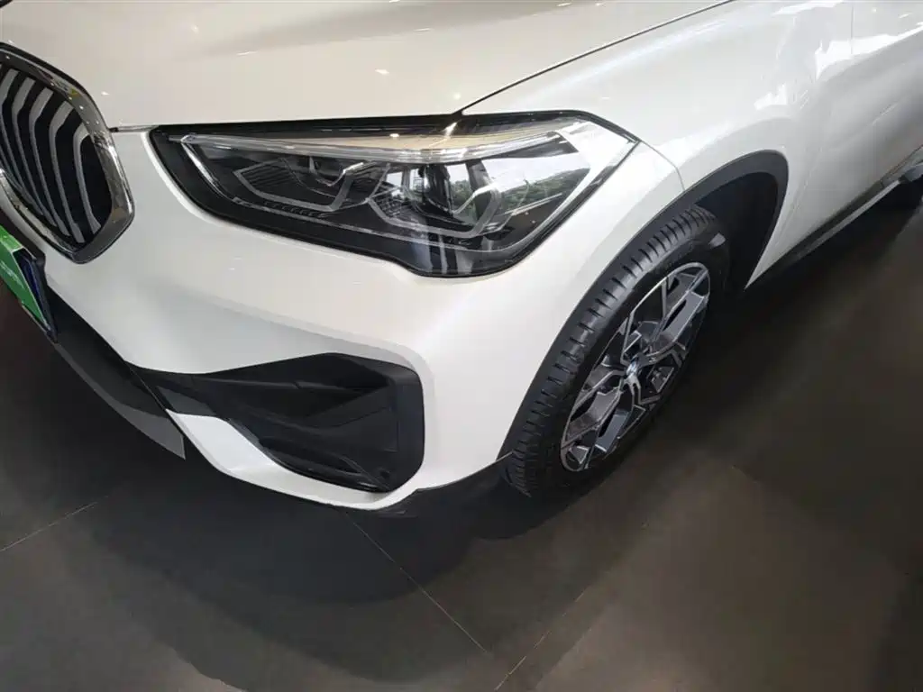 BMW X1 2022 sDrive25Li Leading фото 24