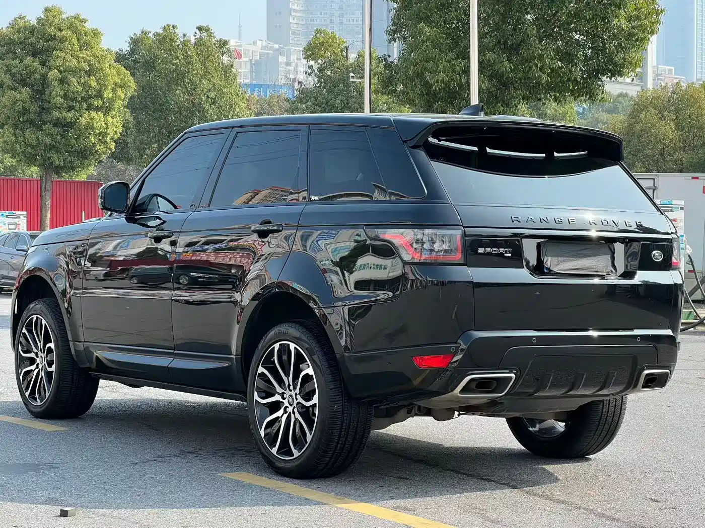 Land Rover Range Rover Sport 2021 3.0 L6 Gloss Black Edition фото 7