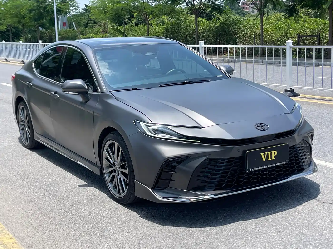 Toyota Camry 2025 Hybrid 2.0HXS Glory Edition фото 3