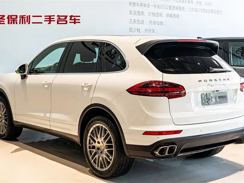 Porsche Cayenne 2016 Cayenne Turbo 4.8T фото 3