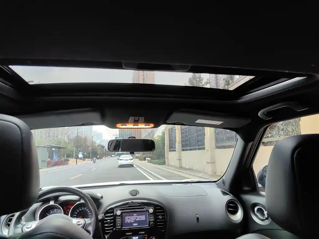 INFINITI ESQ