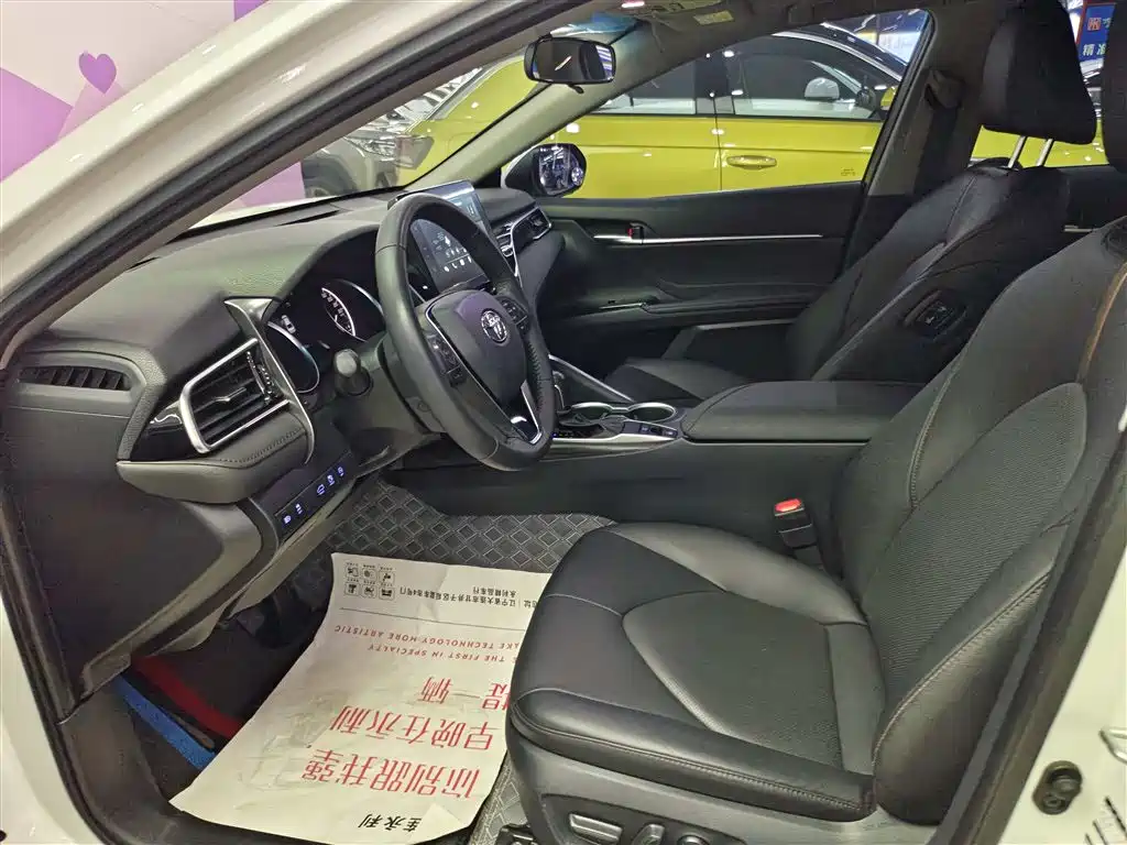 Toyota Camry 2021 2.0G Luxury Edition фото 10