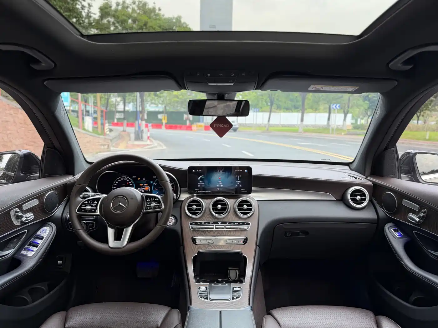 Mercedes-Benz GLC 2022 Model GLC 260 L 4MATIC Luxury Edition фото 8