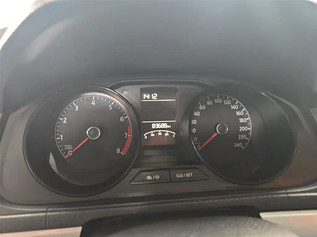 Volkswagen Lavida Tour 2015 1.6L Automatic Trend Edition фото 12