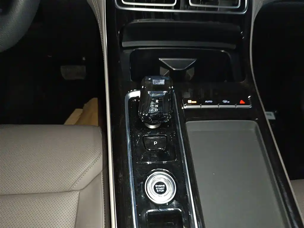Geely Boyue L 2026 2025 4th Generation 1.5TD DCT Journey Start
