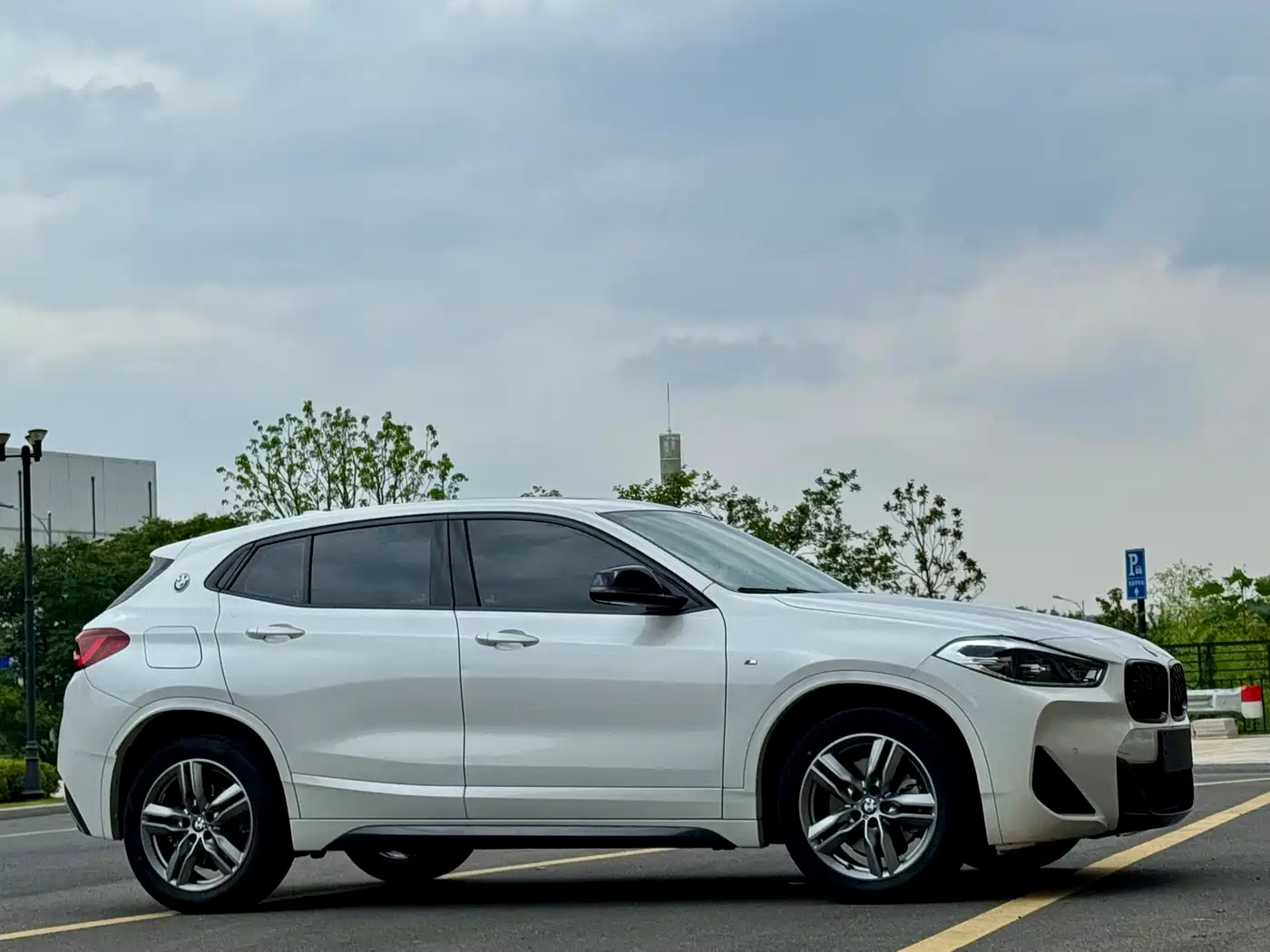 BMW X2 2023 sDrive25i M Sport Shadow Edition фото 3