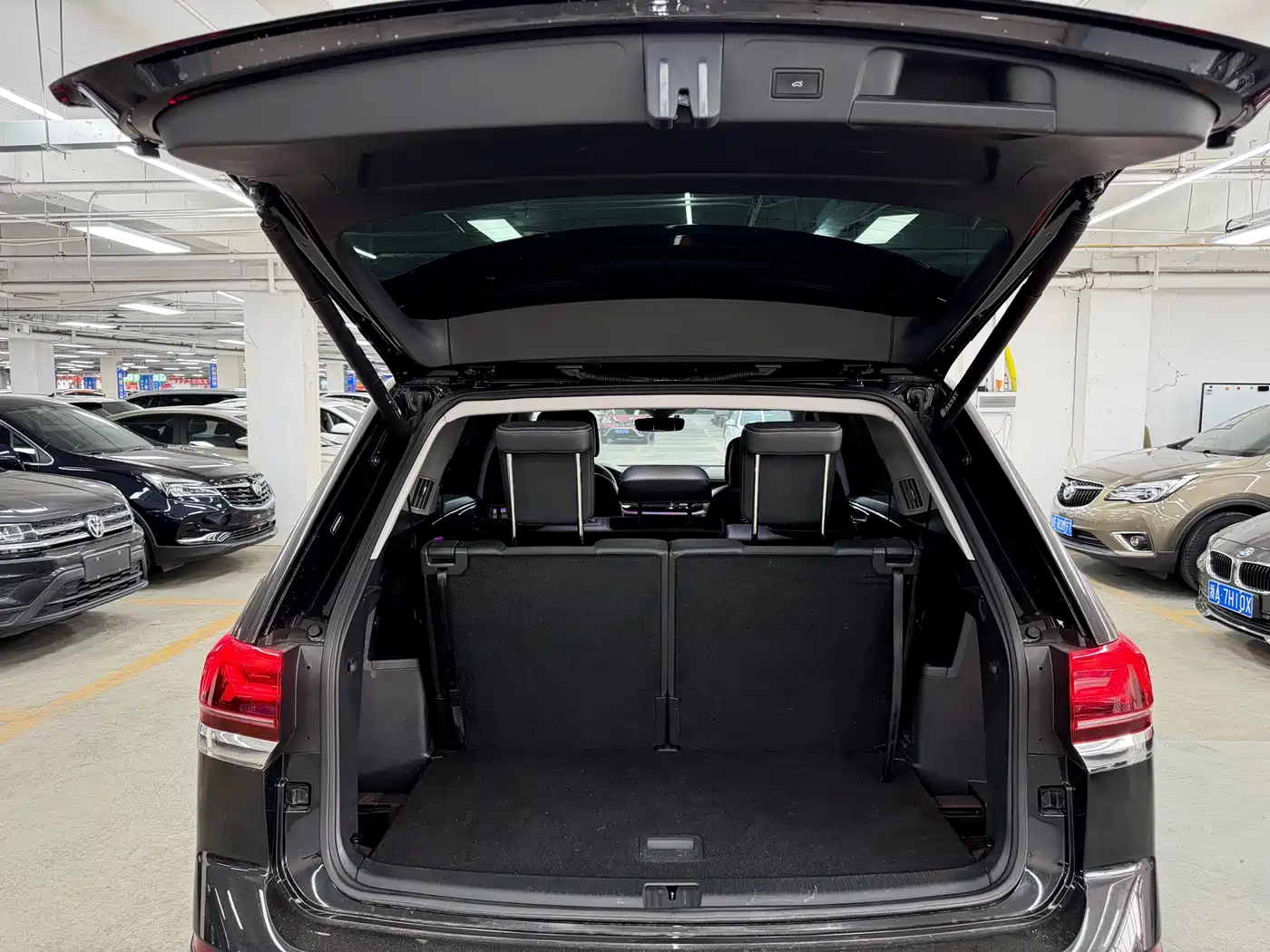 Volkswagen Teramont 2024 380TSI 4WD Prestige Flagship Edition фото 10