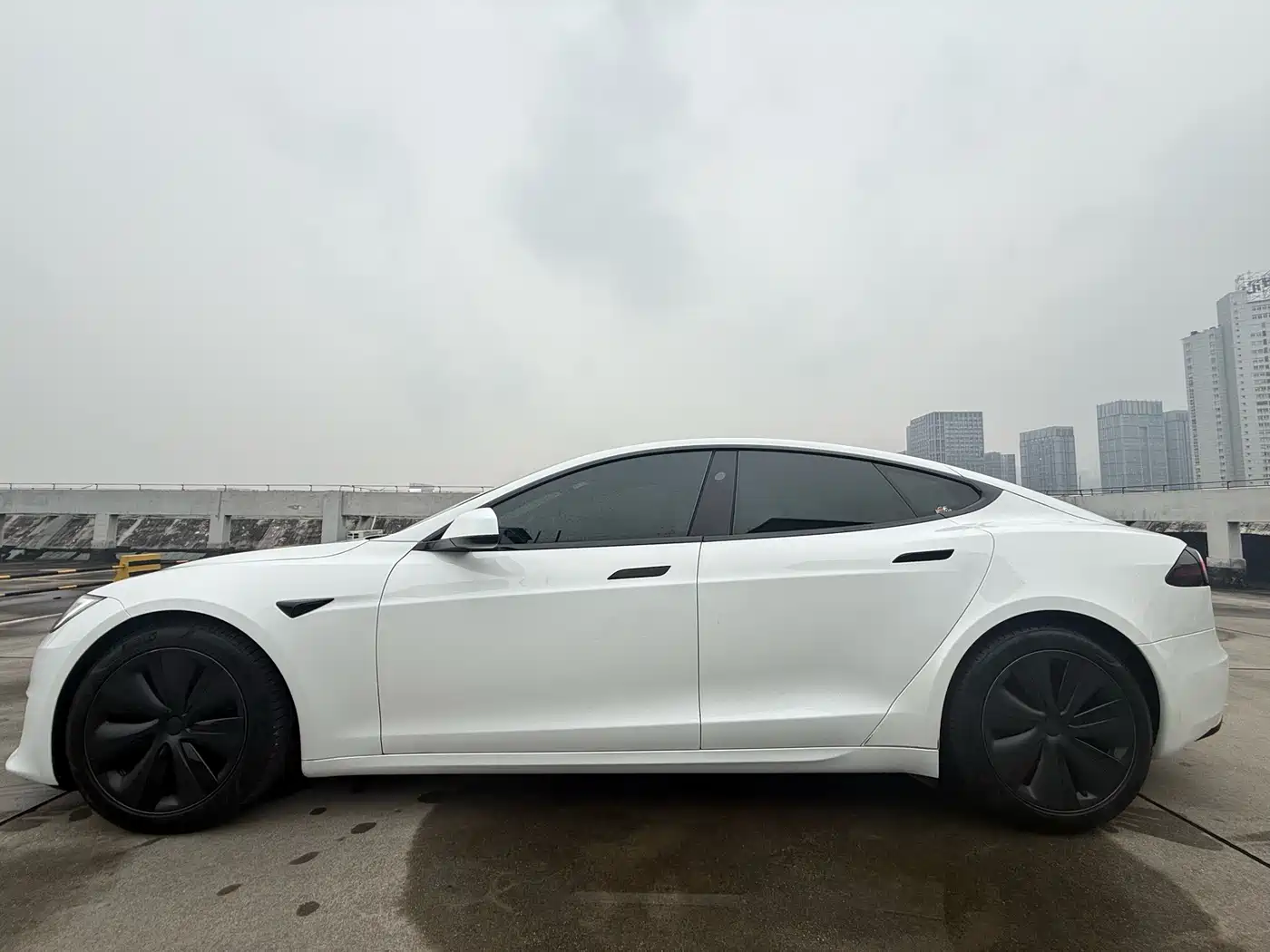 TESLA MODEL S