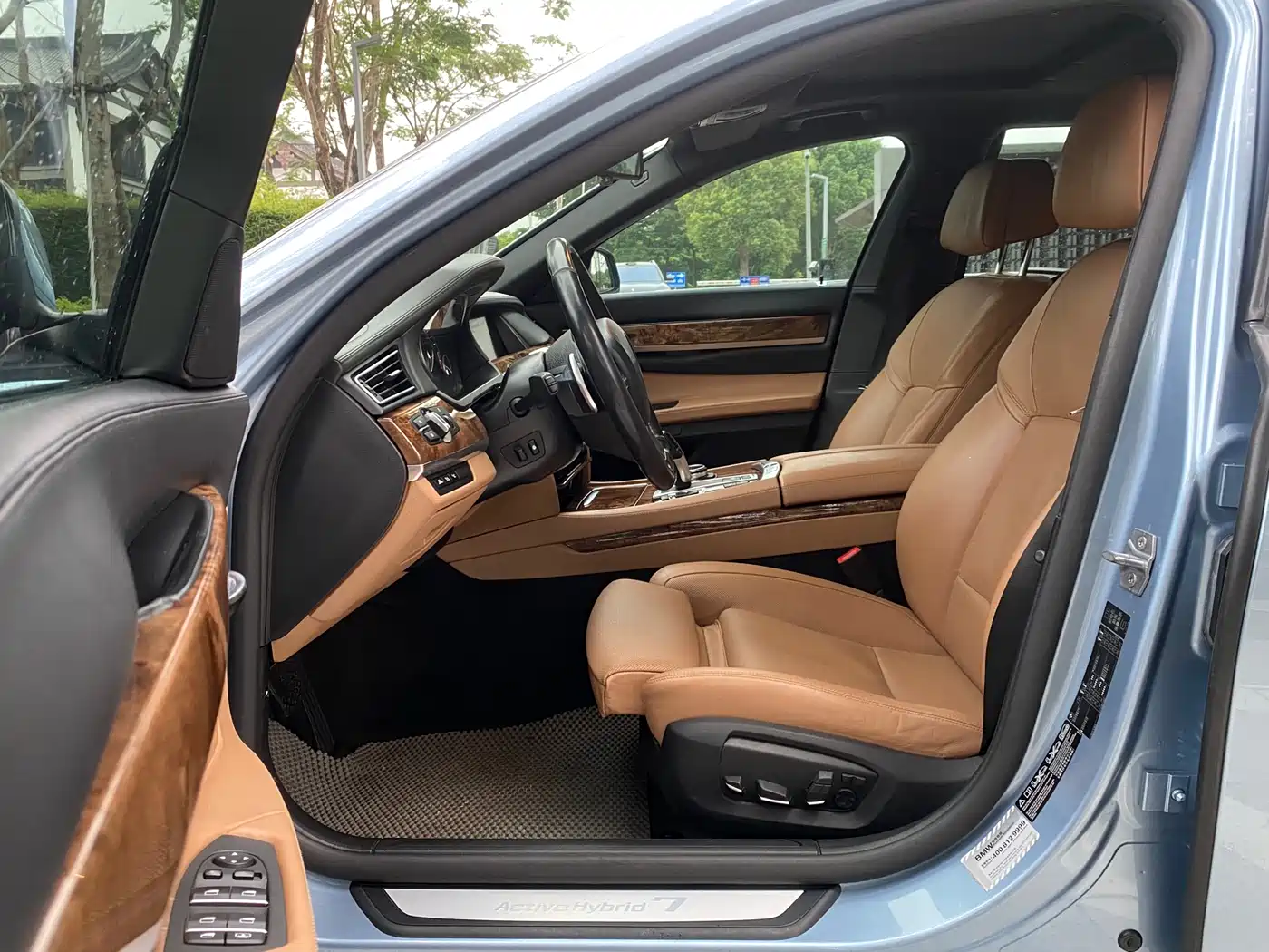BMW 7 Series 2013 740Li Hybrid Edition фото 9
