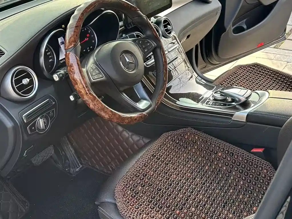 Mercedes-Benz GLC 2018 Facelift GLC 260 4MATIC Dynamic фото 21