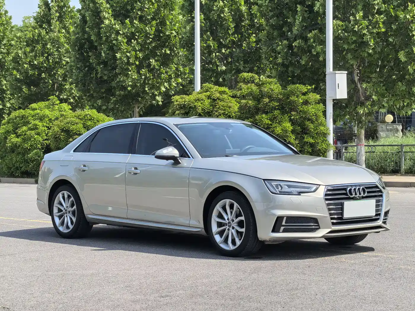 Audi A4L 2019 40 TFSI Progressive (China VI) фото 3