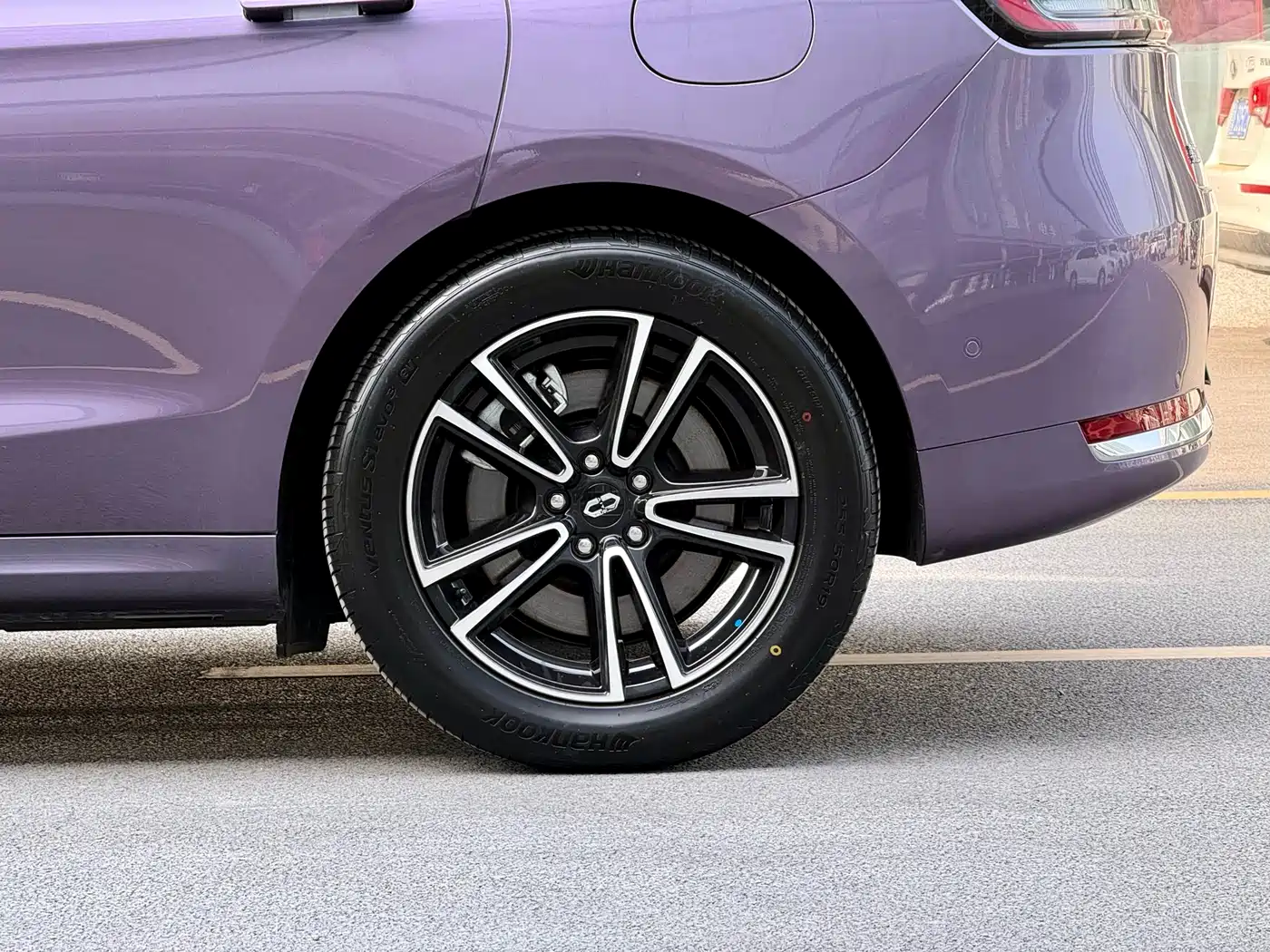 AITO Wenjie AITO M5 2025 Extended Range Ultra AWD фото 5