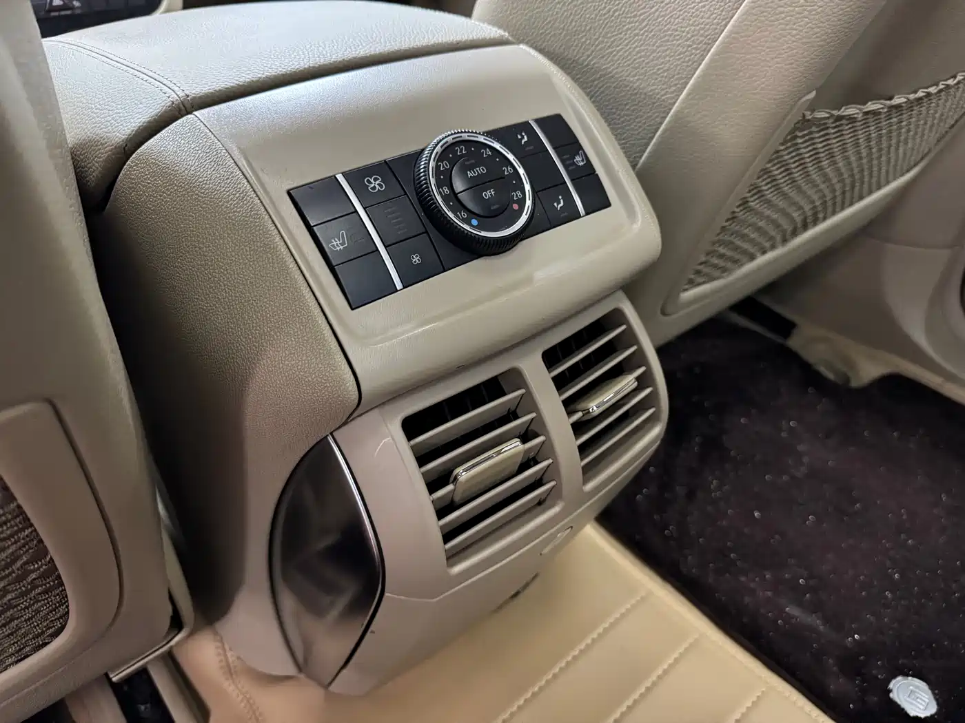 Mercedes-Benz R-Class 2015 R 400 4MATIC Business фото 24