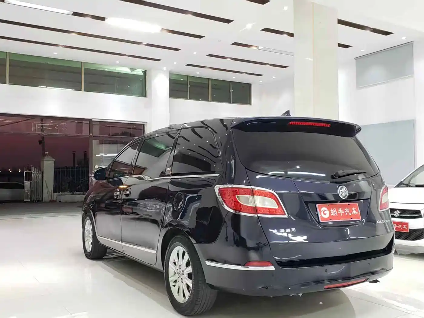 Buick GL8 2011 3.0L GT Luxury Business Elegance Edition фото 14