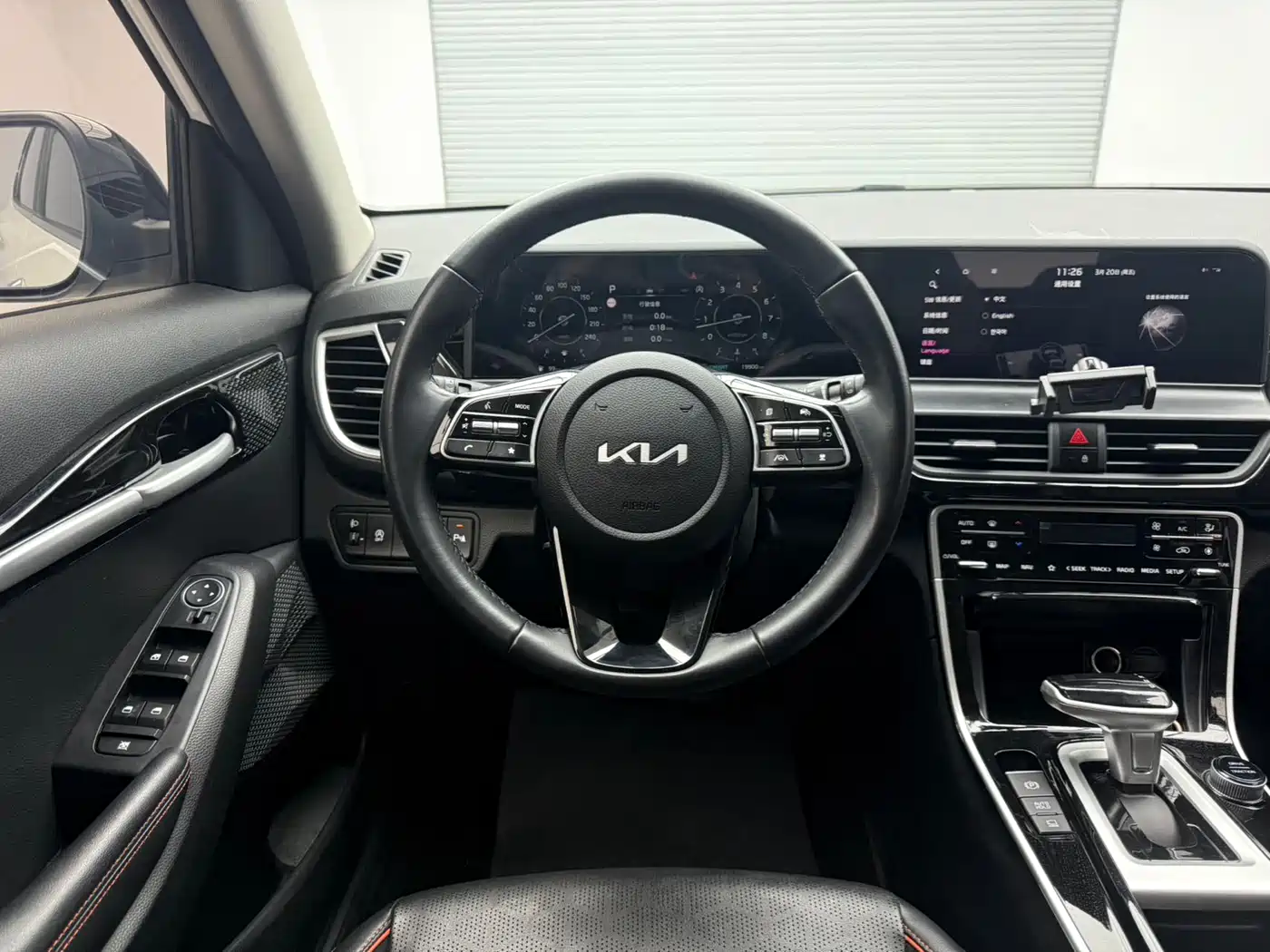 Kia Seltos 2023 1.5L CVT Premium Edition фото 12