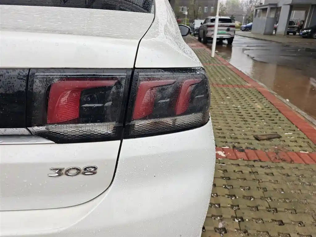 Peugeot 308 2016 1.6L Automatic Fashion фото 8