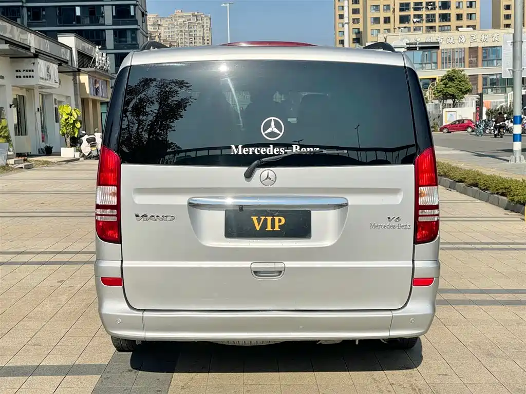 Mercedes-Benz Viano 2011 2.5L Prestige Edition фото 13
