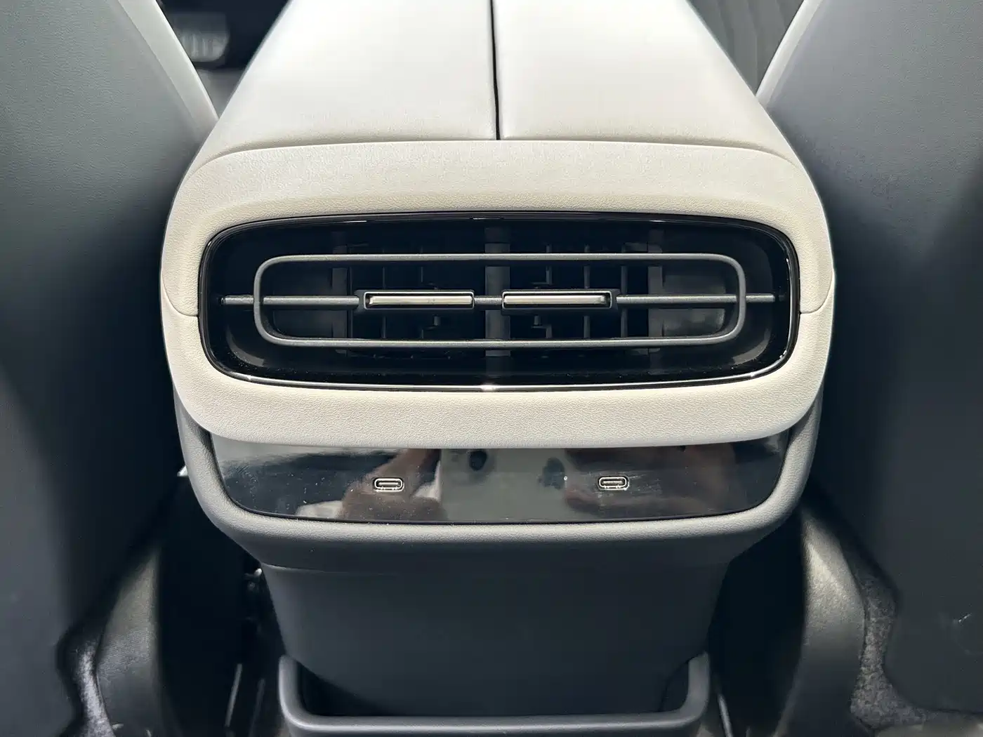 Xiaomi Auto Xiaomi SU7 2024 RWD Long Range Intelligent Driving Edition фото 17