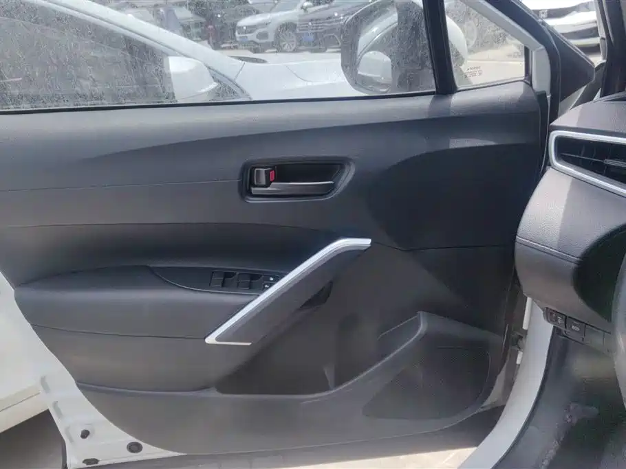 Toyota Corolla Cross 2023 2.0L Elite Edition фото 7