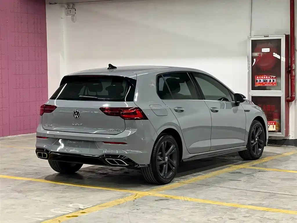 Volkswagen Golf 2023 280TSI DSG R-Line Lite фото 5