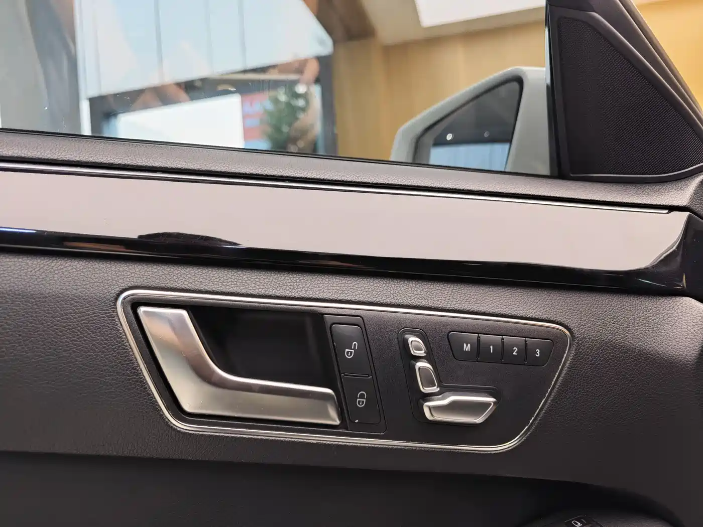 Mercedes-Benz E-Class 2015 Facelift E 200 L Sport фото 8