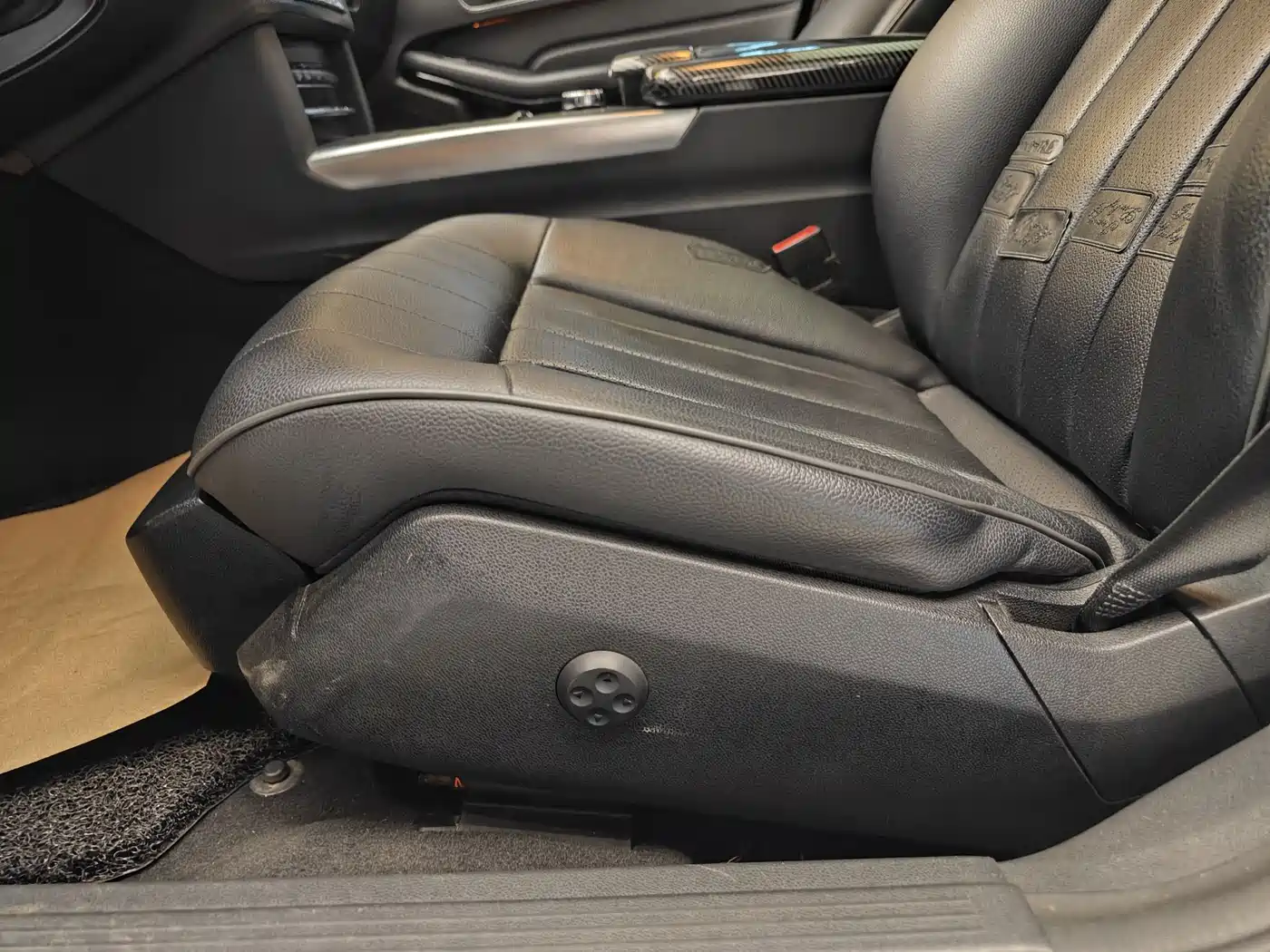 Mercedes-Benz E-Class 2015 Facelift E 200 L Sport фото 10