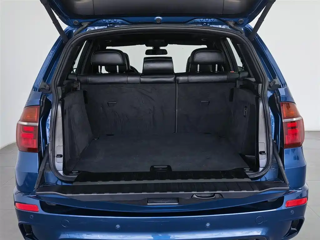 BMW X5 M 2010 X5 M фото 16