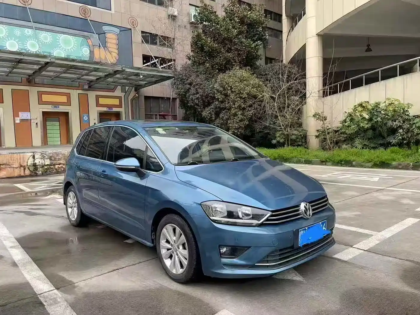 Volkswagen Golf Sportsvan 2016 230TSI Automatic Progressive фото 3