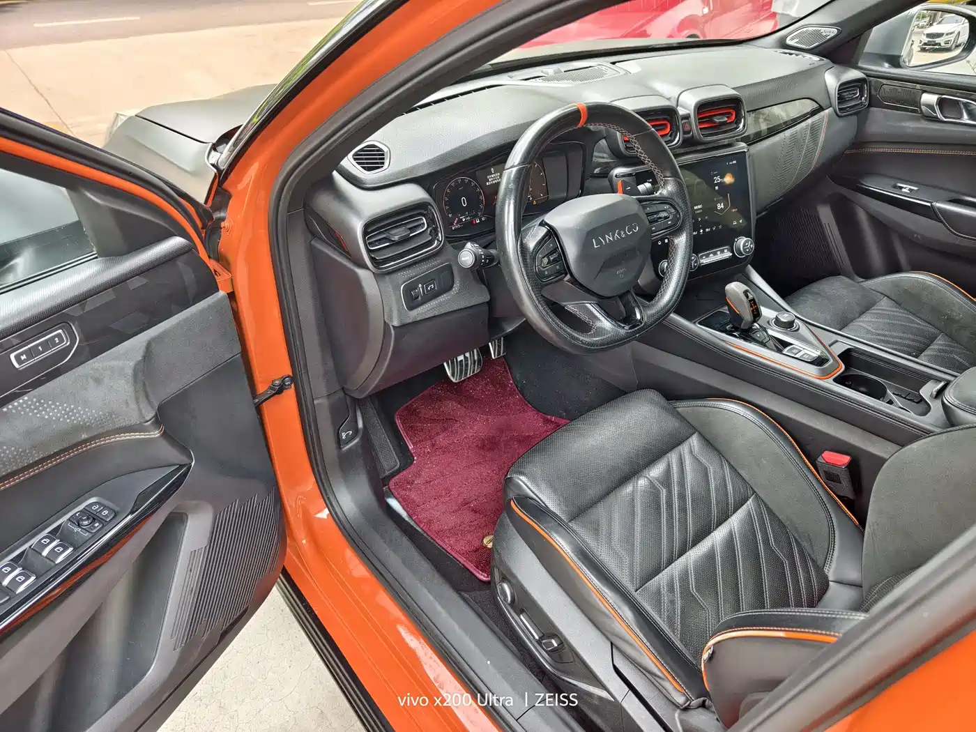 Lynk & Co 02 Hatchback 2021 2.0TD Halo Driving Control Package Edition фото 4