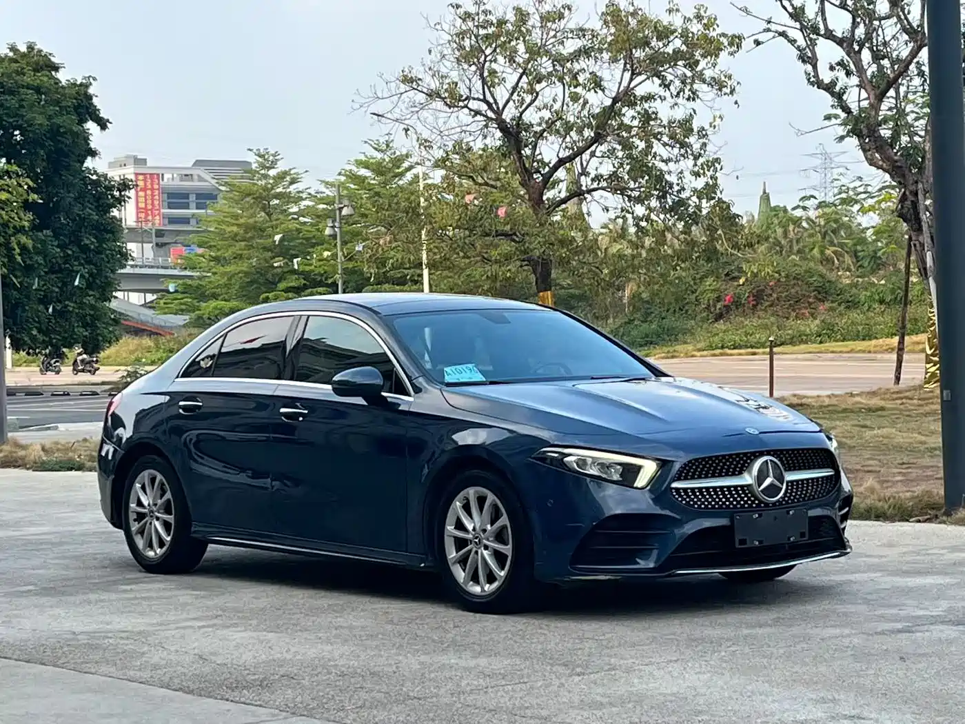 Mercedes-Benz A-Class 2019 A 200 L Sport Sedan фото 2