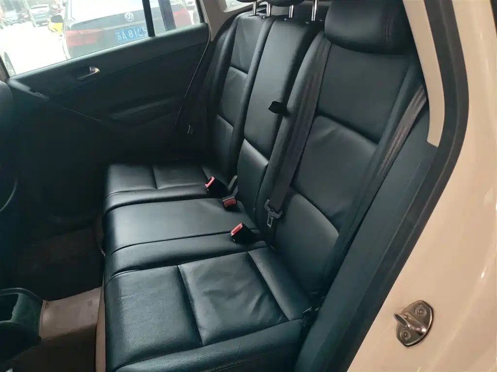 Volkswagen Tiguan 2015 1.8TSI Automatic 2WD Trendline фото 17