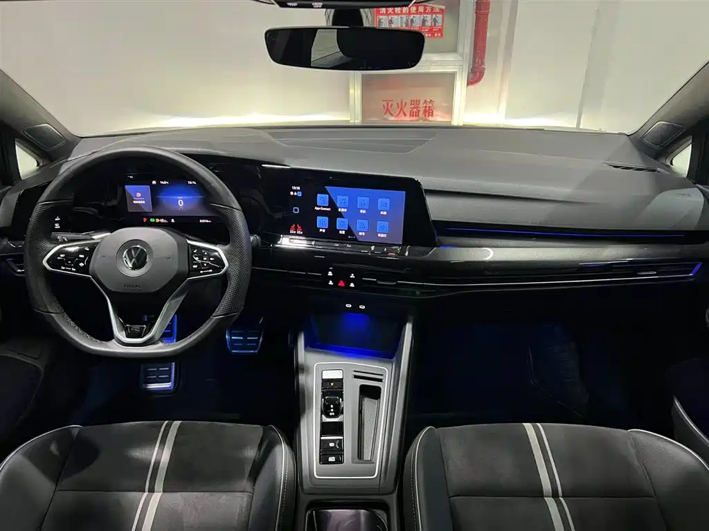 Volkswagen Golf 2023 280TSI DSG R-Line Lite фото 14