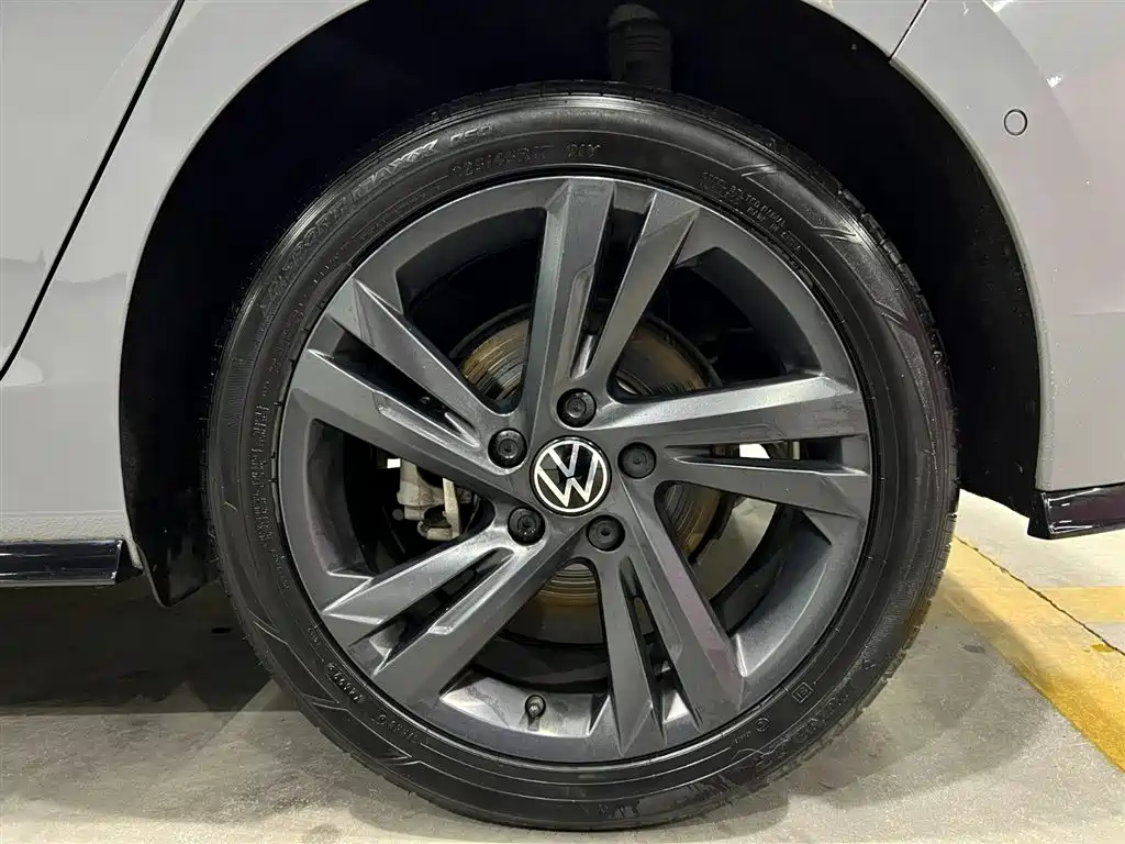 Volkswagen Golf 2023 280TSI DSG R-Line Lite фото 21