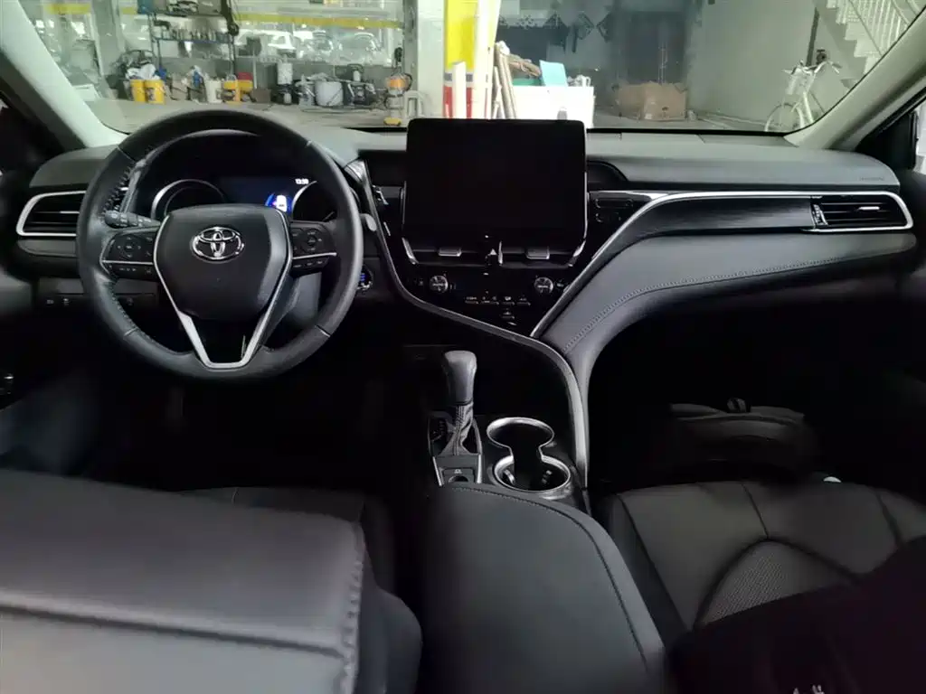 Toyota Camry 2021 2.0G Luxury Edition фото 10