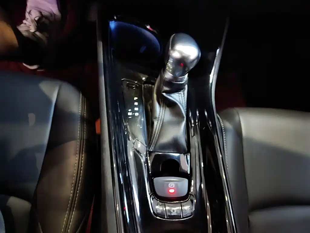 Toyota C-HR 2018 Model 2.0L Luxury Sunroof Version China V фото 14