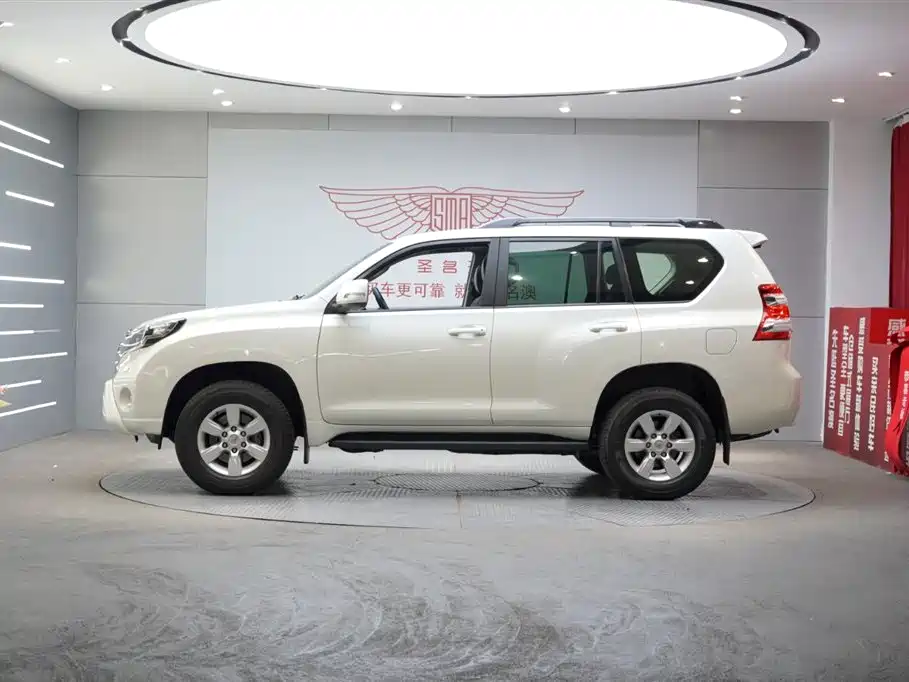 Toyota Prado 2016 2.7L Auto Luxury Edition фото 2