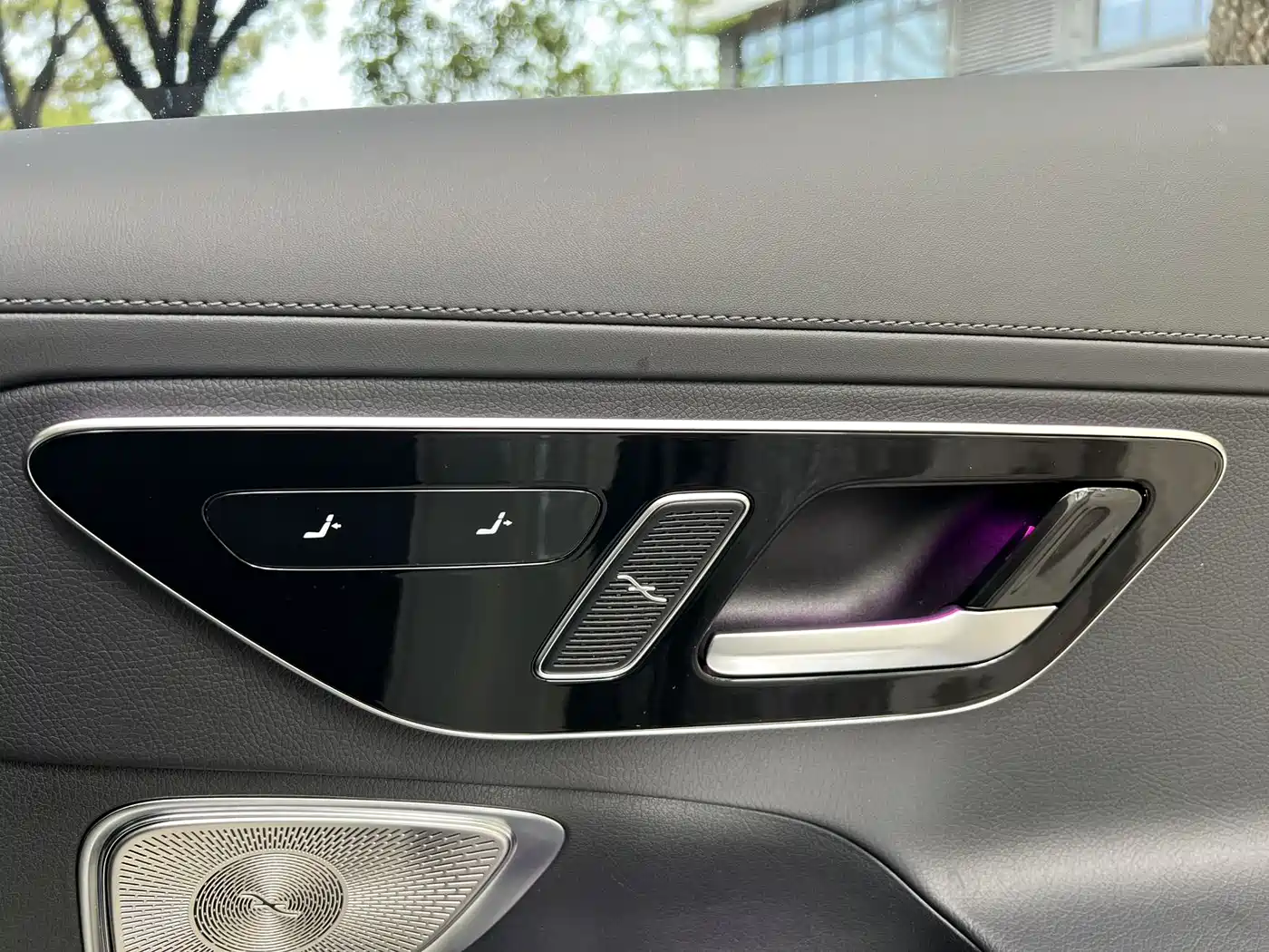Mercedes-Benz C-Class 2023 C 260 L Night Edition Sport фото 7