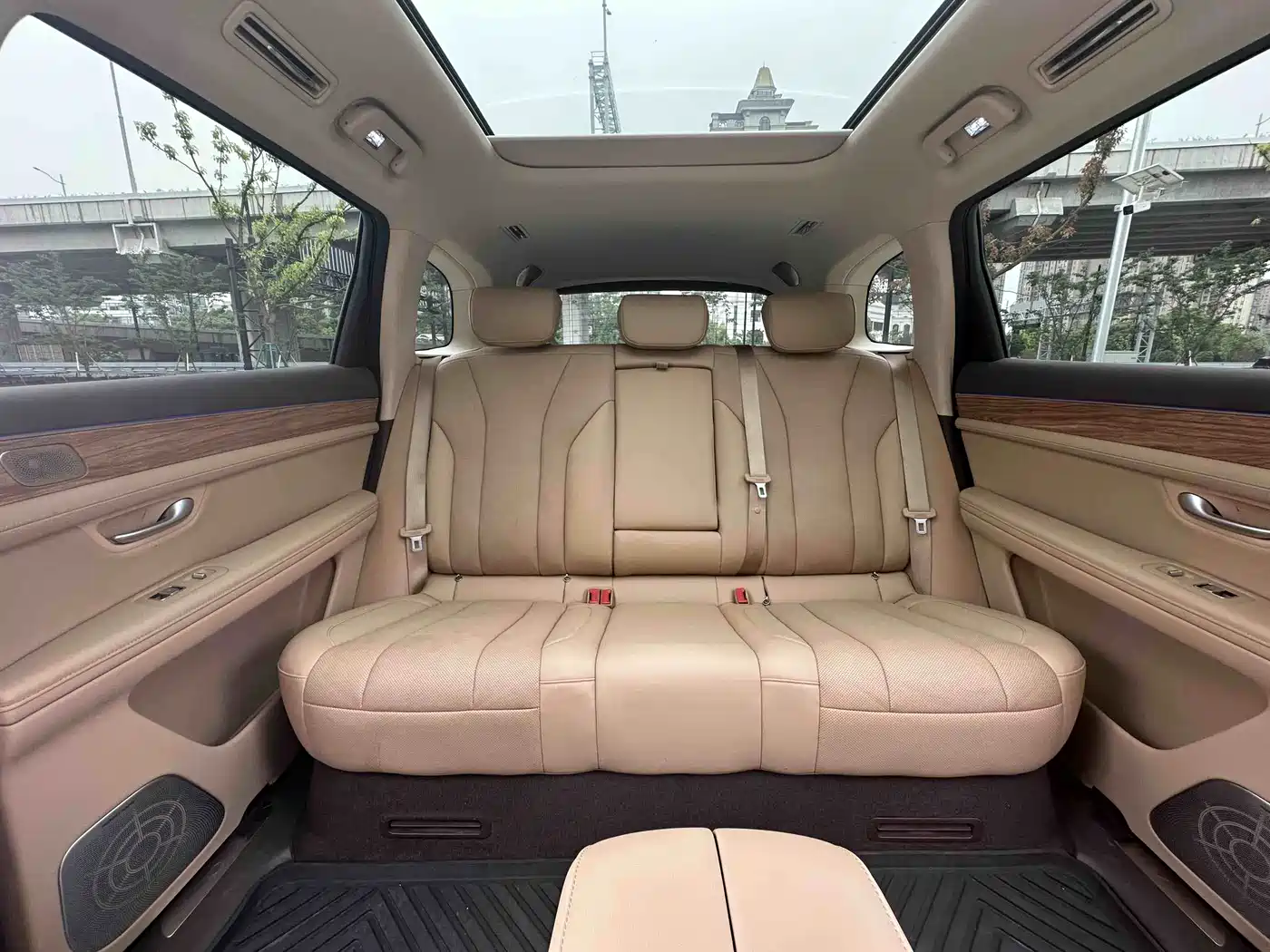 AITO Wenjie AITO M7 2024 1.5T RWD Plus 5-Seater фото 9