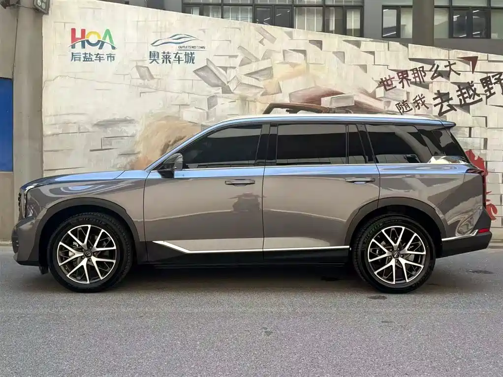 GAC Trumpchi Trumpchi GS8 2022 Navigator Series 2.0TGDI 2WD Luxury Smart Connect Edition (6-seater) фото 3