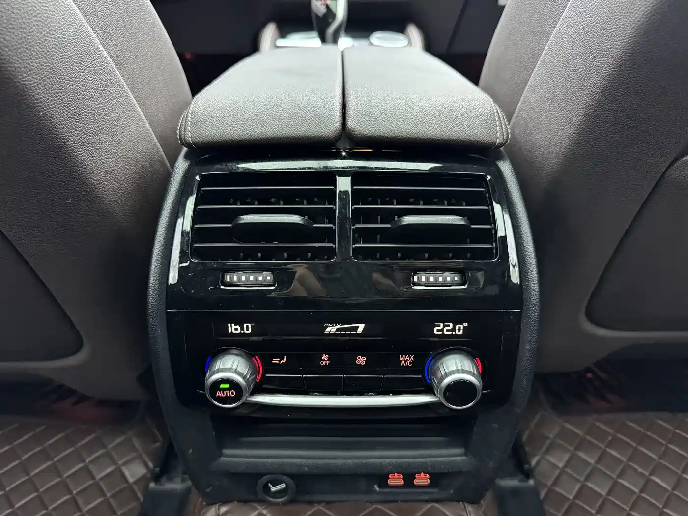 BMW 5 Series 2023 530Li Premium M Sport Package фото 11