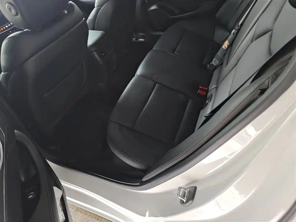 Cadillac CT5 2024 28T Luxury Model Pro фото 17